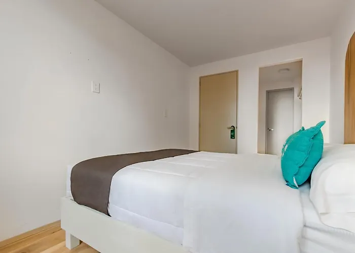 Hotel Ayenda La Joya 3*